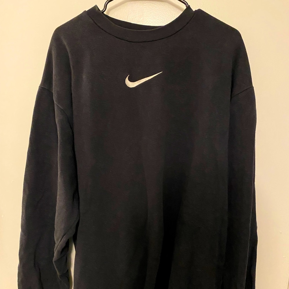 Nike center swoosh crewneck pullover